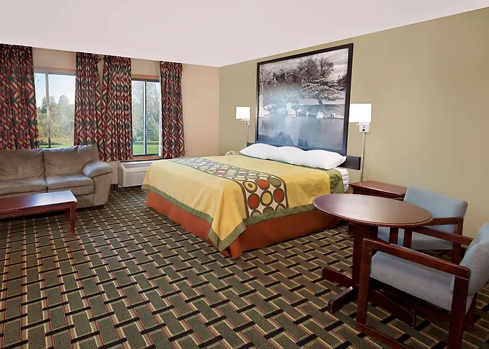 Econo North 3* Canton